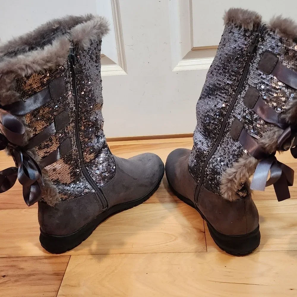 Joan Boyce Gray Sequin Faux Fur-Trimmed Lace Back Boots Size 7.5 Winter Fall